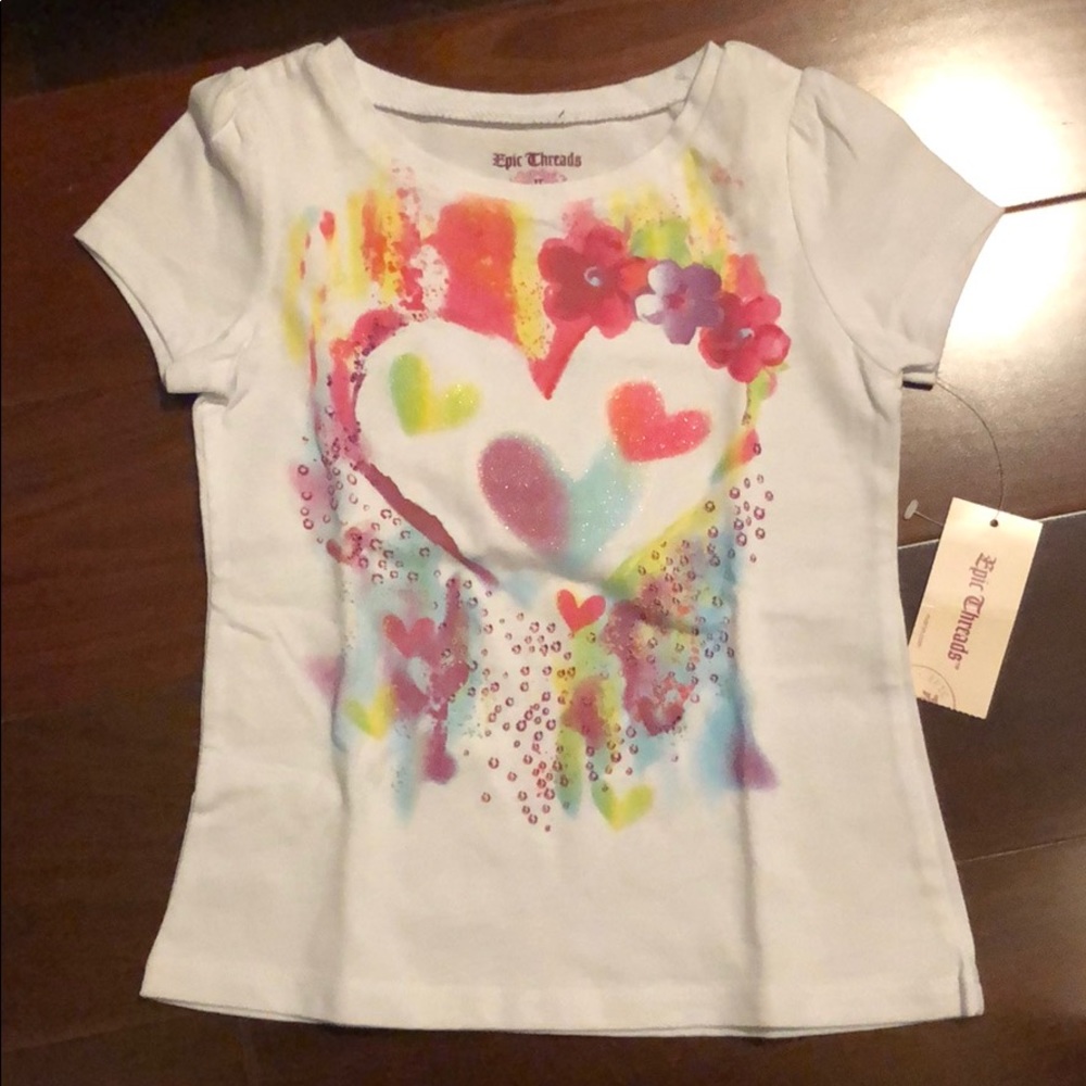 4/$15 NWT Epic Threads t-shirt